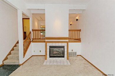 31 Stratton Cir, Troy, NY 12182 - photo 6