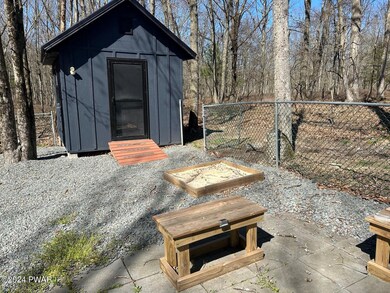 96 Woodledge Hills Dr, Hawley, PA 18428 - photo 6