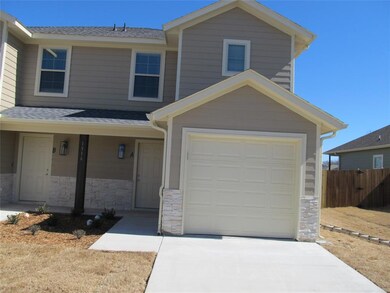 707 S 6th St unit 1 & 2, Bonham, TX 75418 - photo 3
