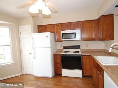 302 Mcdaniel Dr, Purcellville, VA 20132 - photo 5