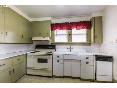 415 E E St, Rainier, OR 97048 - photo 5