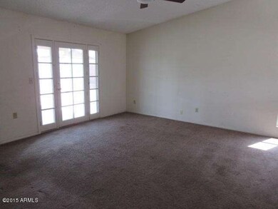 023-504129 Living Room-b