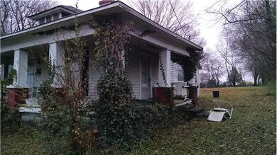 604 Whitthorne St, Shelbyville, TN 37160 - photo 2