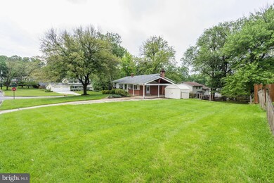 5400 Manorfield Rd, Rockville, MD 20853 - photo 7