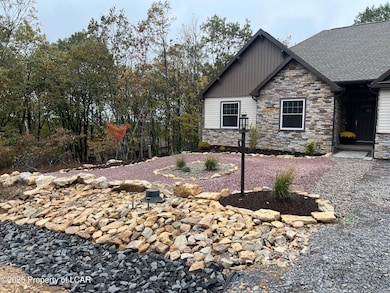 9 Tulip Tree Ln, Hazle Township, PA 18202 - photo 3