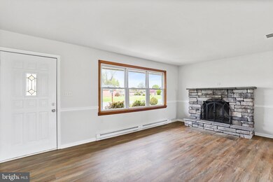 12264 Malissa Dr, Greencastle, PA 17225 - photo 5