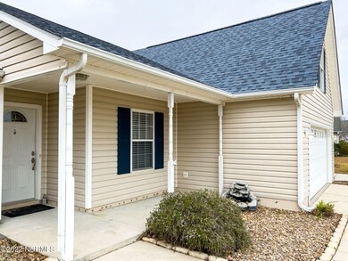 913 Gum Branch Ct, Havelock, NC 28532