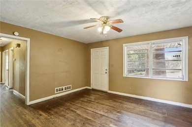 3992 Kirksford Dr, Decatur, GA 30035 - photo 3