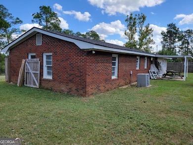 246 Nelson Ave, Lyons, GA 30436 - photo 3