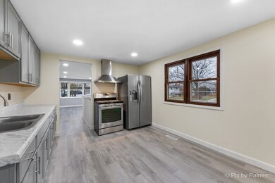 1210 Sacramento Dr, Carpentersville, IL 60110 - photo 7