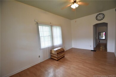 640 W 8th St, New Albany, IN 47150 - photo 3
