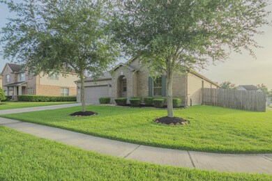 3702 Canterbury Park Dr, Pearland, TX 77584 - photo 3