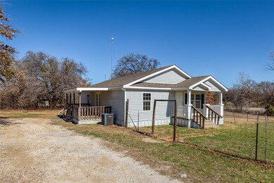 100 Briar Oaks Ct, Azle, TX 76020 - photo 2