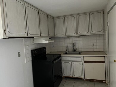 12 Woodland St unit 24, Everett, MA 02149 - photo 2