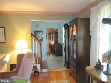 1829 Thornton Ridge Rd, Towson, MD 21204 - photo 6