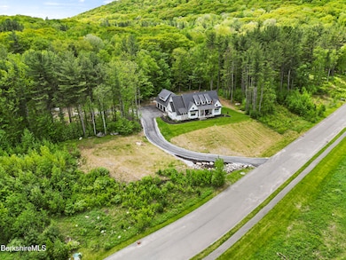 18 Old Farm Ln, Pittsfield, MA 01201 - photo 2