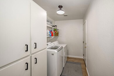 042__zuw4960_1_2_335