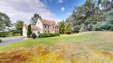 115 Mountain View Rd, Greeley, PA 18425 - photo 4