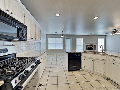 unlisted-address, Jenks, OK 74037 - photo 7