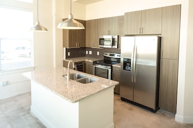 801 W Vickery Blvd unit 305, Fort Worth, TX 76104 - photo 4