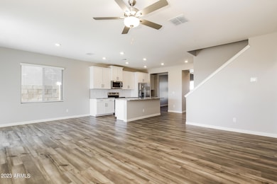 004-photo-living-room-13348843