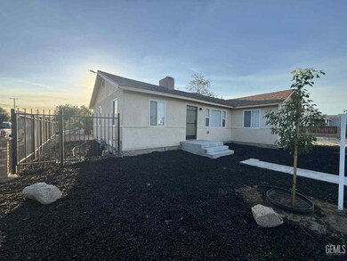 214 Madison St, Bakersfield, CA 93307 - photo 2