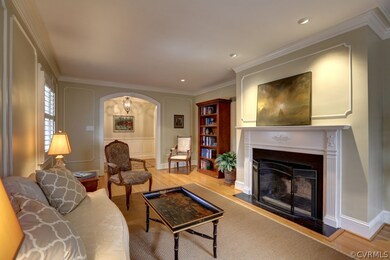 Formal Living Rm - 24’7” X 13’