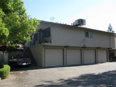 605 W Ashlan Ave, Clovis, CA 93612 - photo 2