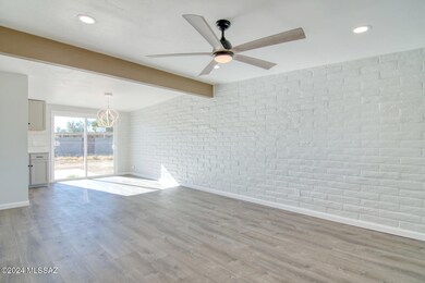7826 E Locust St, Tucson, AZ 85730 - photo 5