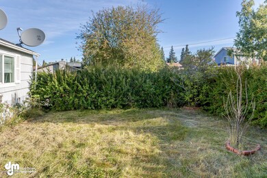 3404 Oregon Dr Anchorage AK-large-010-13