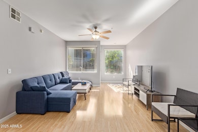 SPACIOUS & ORGANIZED LIFE STYLE !