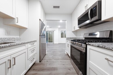 17B Hennery Way unit B, Medfield, MA 02052 - photo 5