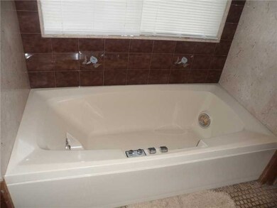 139 Yeoman Ave, Cranston, RI 02920 - photo 7