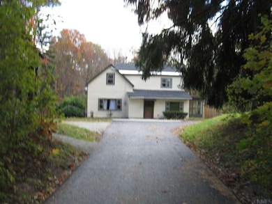 77 Ridge Rd, Rensselaer, NY 12144 - photo 2