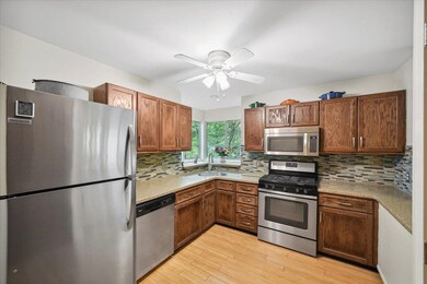 16 Winding Brook Dr, South Burlington, VT 05403 - photo 6