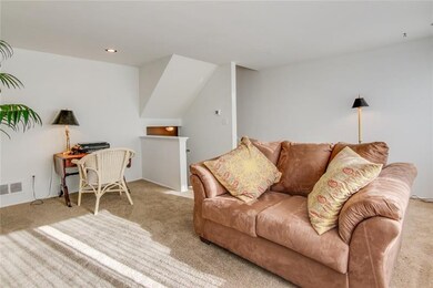 Large Living room with direct access to the front 