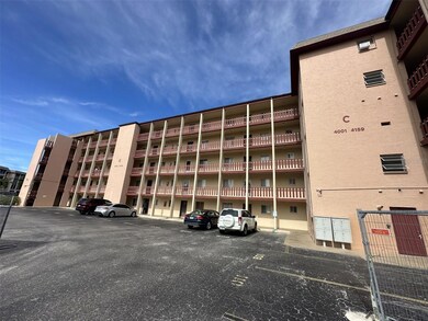 4037 Lake Bayshore Dr unit 203, Bradenton, FL 34205 - photo 2