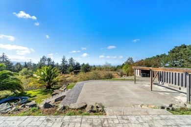 166 Hay Rake Ln, Loleta, CA 95551 - photo 5