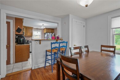 315 Pequot Ave, Warwick, RI 02889 - photo 6