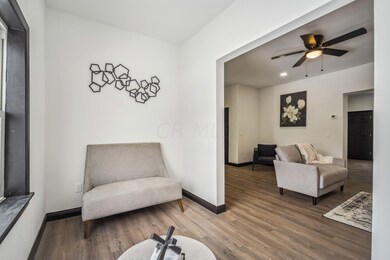 16-web-or-mls-831-gilbert-st