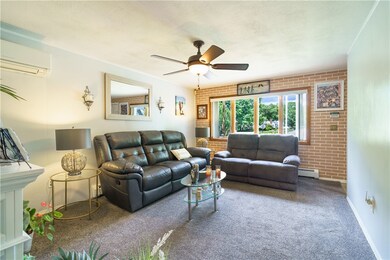 76 Vanderbilt Rd, Warwick, RI 02886 - photo 4