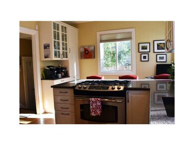 271 Freeman Pkwy, Providence, RI 02906 - photo 4