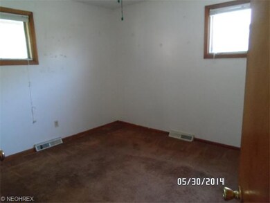 4335 Belle Ave, Sheffield Lake, OH 44054 - photo 7