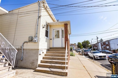 622 N 9th St, Newark, NJ 07107 - photo 4