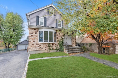 8 Jackson St, Glen Cove, NY 11542 - photo 2