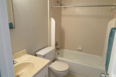 4404 SW 70th Terrace unit B, Gainesville, FL 32608 - photo 3