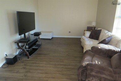 3911 Cynthia Ln, Wichita Falls, TX 76302 - photo 2