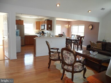 162 Kendrick Place unit 32, Gaithersburg, MD 20878 - photo 2