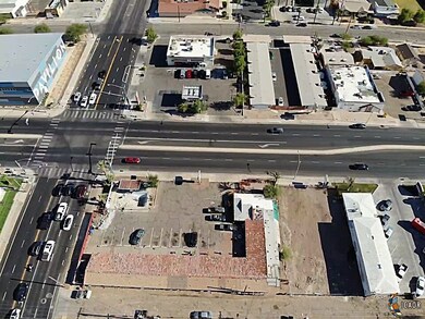 832 Adams Ave, El Centro, CA 92243 - photo 6