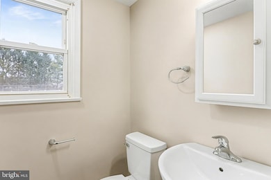 218 S Sporting Hill Rd unit B, Mechanicsburg, PA 17050 - photo 6